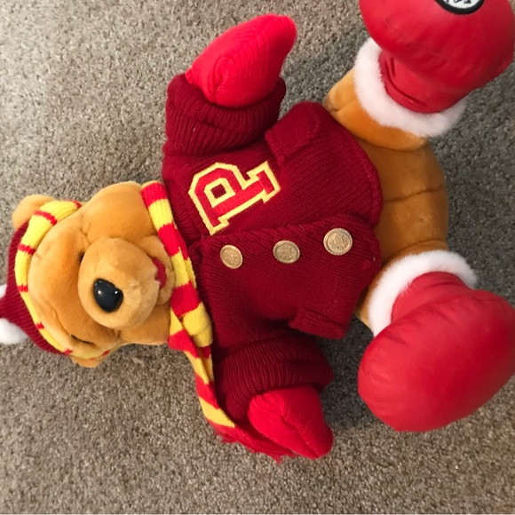 New Winnie the Pooh holiday plush Walt Disney World 16 inch plush animal - Picture 2 of 5